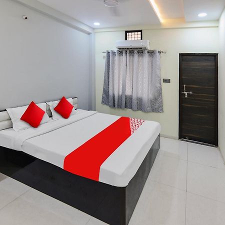 Oyo Hotel Blackgold Chandrapur Exterior foto