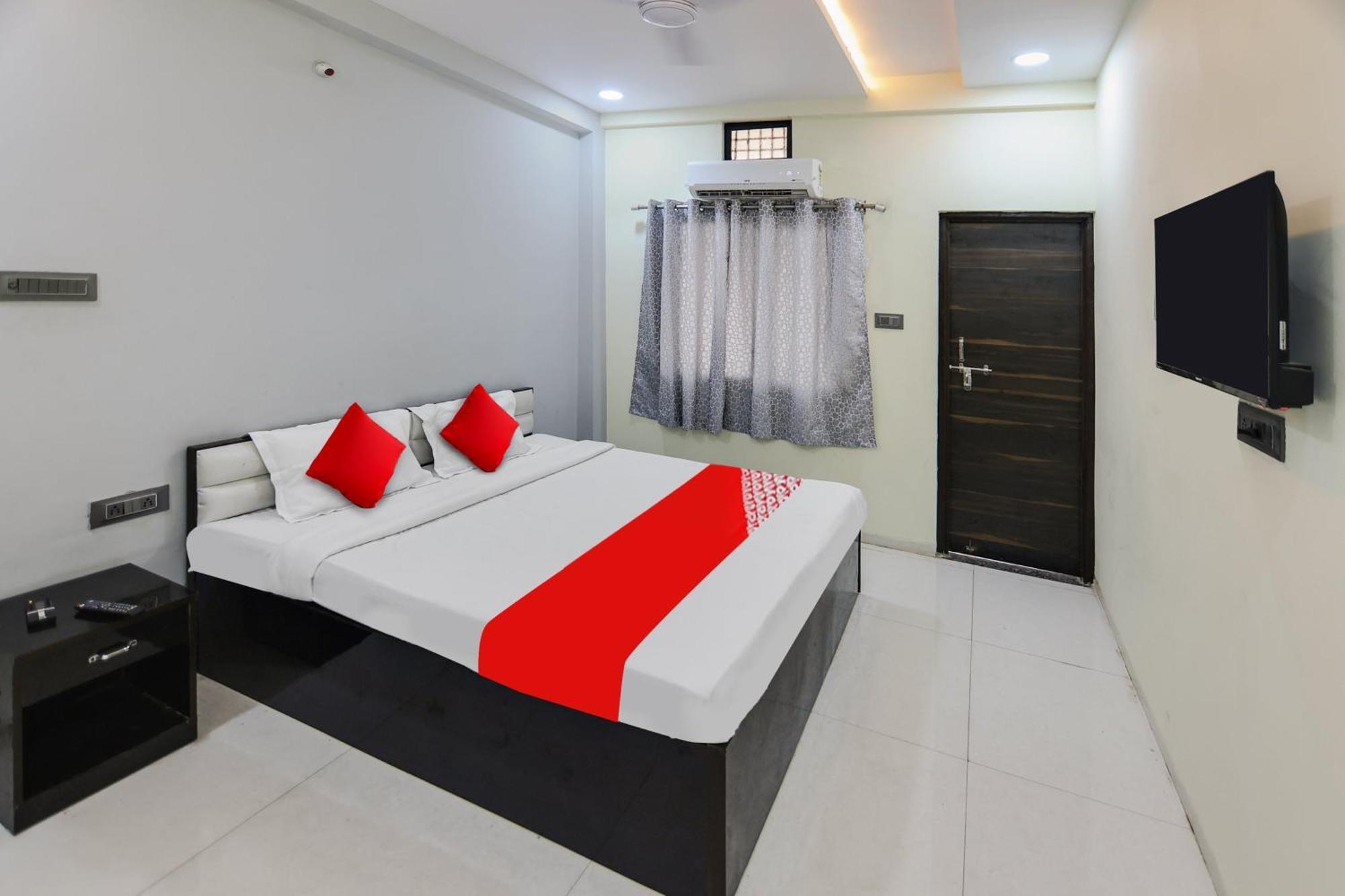Oyo Hotel Blackgold Chandrapur Exterior foto