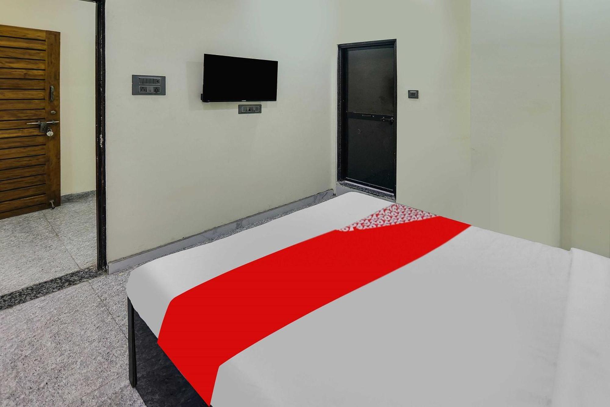 Oyo Hotel Blackgold Chandrapur Exterior foto
